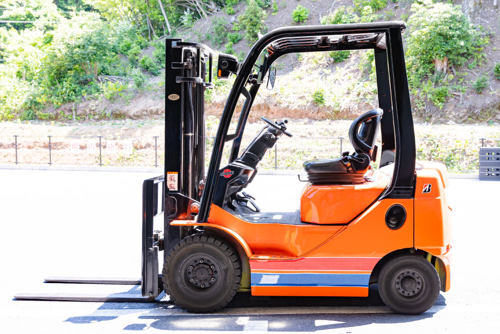 塗装後のフォークリフト